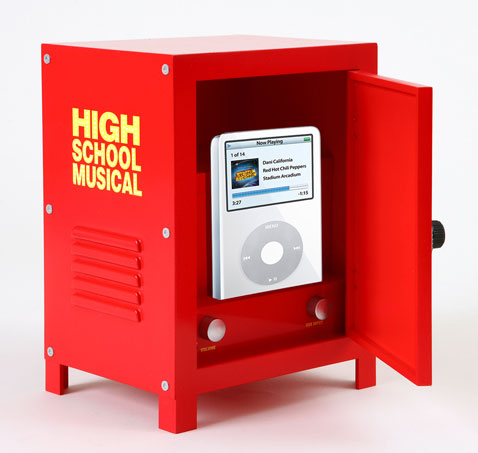 بعض الامور الذي توصلك إلى الكيوت High_School_Musical_iPod_Dock