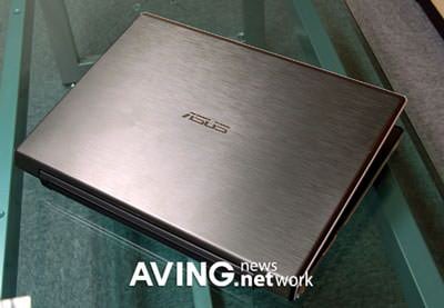 Asus W2V