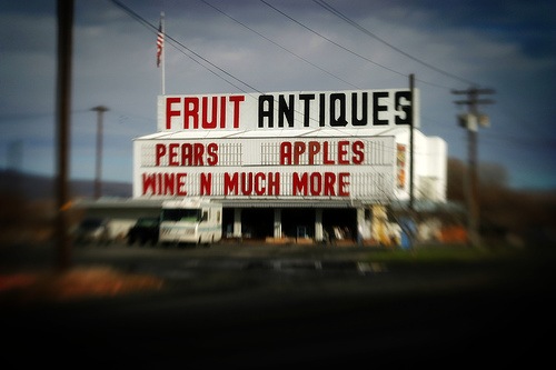 Antique and fruit store in Washington State