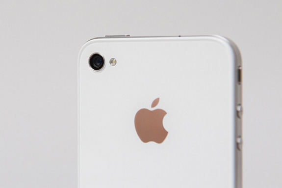 White iPhone 4 back camera