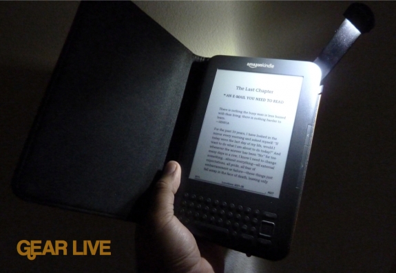 amazon-kindle-lighted-cover-007_medium.jpg