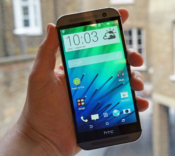 HTC One M8 display