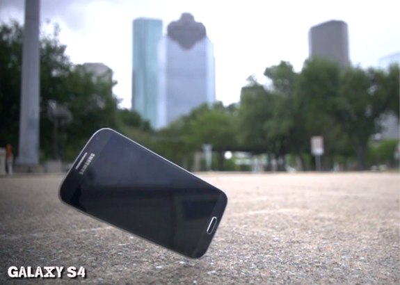 iPhone 5 vs Galaxy S4 Drop Test