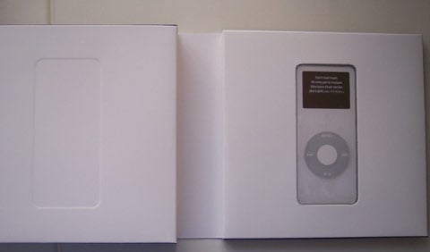 iPod nano Box Open