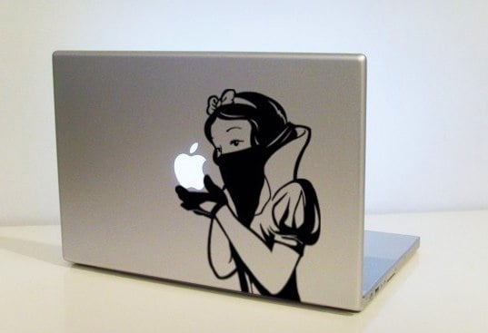 MacBook Pro Snow White vinyl