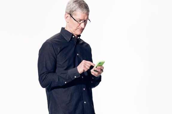 Tim Cook iPhone 5c