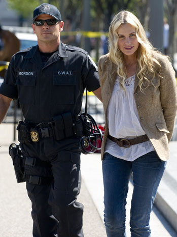 Daryl Hannah getting arrested