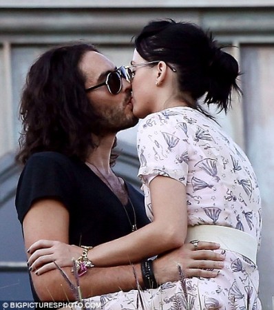 Russell Brand and Katy Perry locking lips