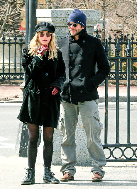 Suki Waterhouse and Bradley Cooper