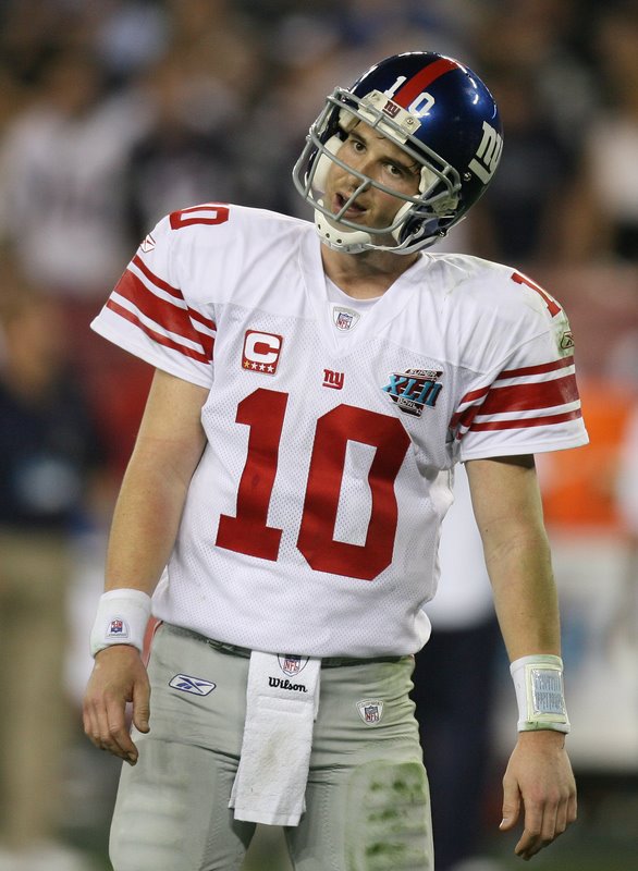 eli_manning_tom_brady_comparison.jpg