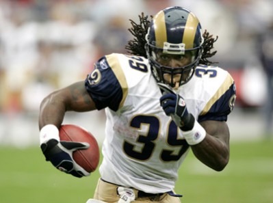 Steven Jackson looks to get back on track with the St. Louis Rams