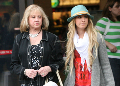 Ashley Tisdale shops with her ultimate role model, mother Lisa