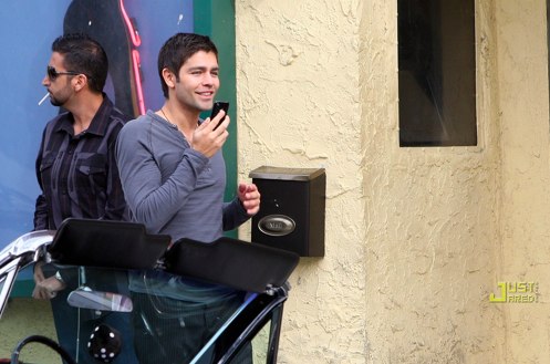 Adrian Grenier on Entourage set