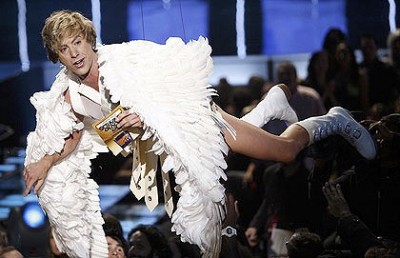 Bruno Flying at the MTV Movie Awards