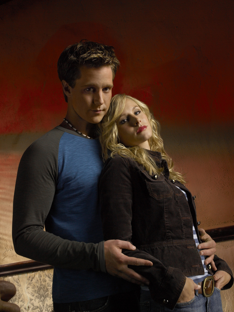 Jason Dohring and Kristen Bell