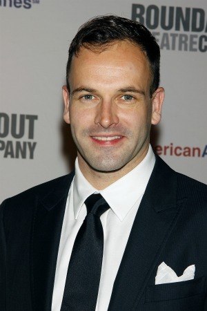 Jonny Lee Miller