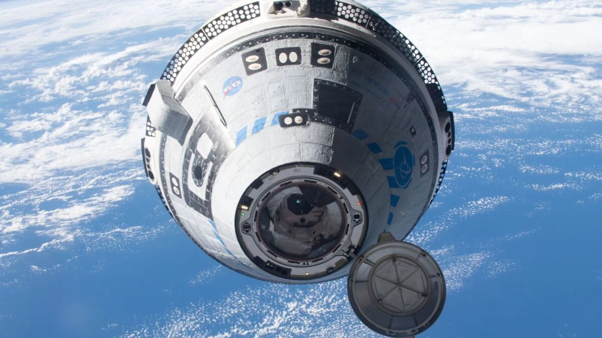 SpaceX Crew Dragon and Boeing Starliner, NASA's two commercial crew capsules